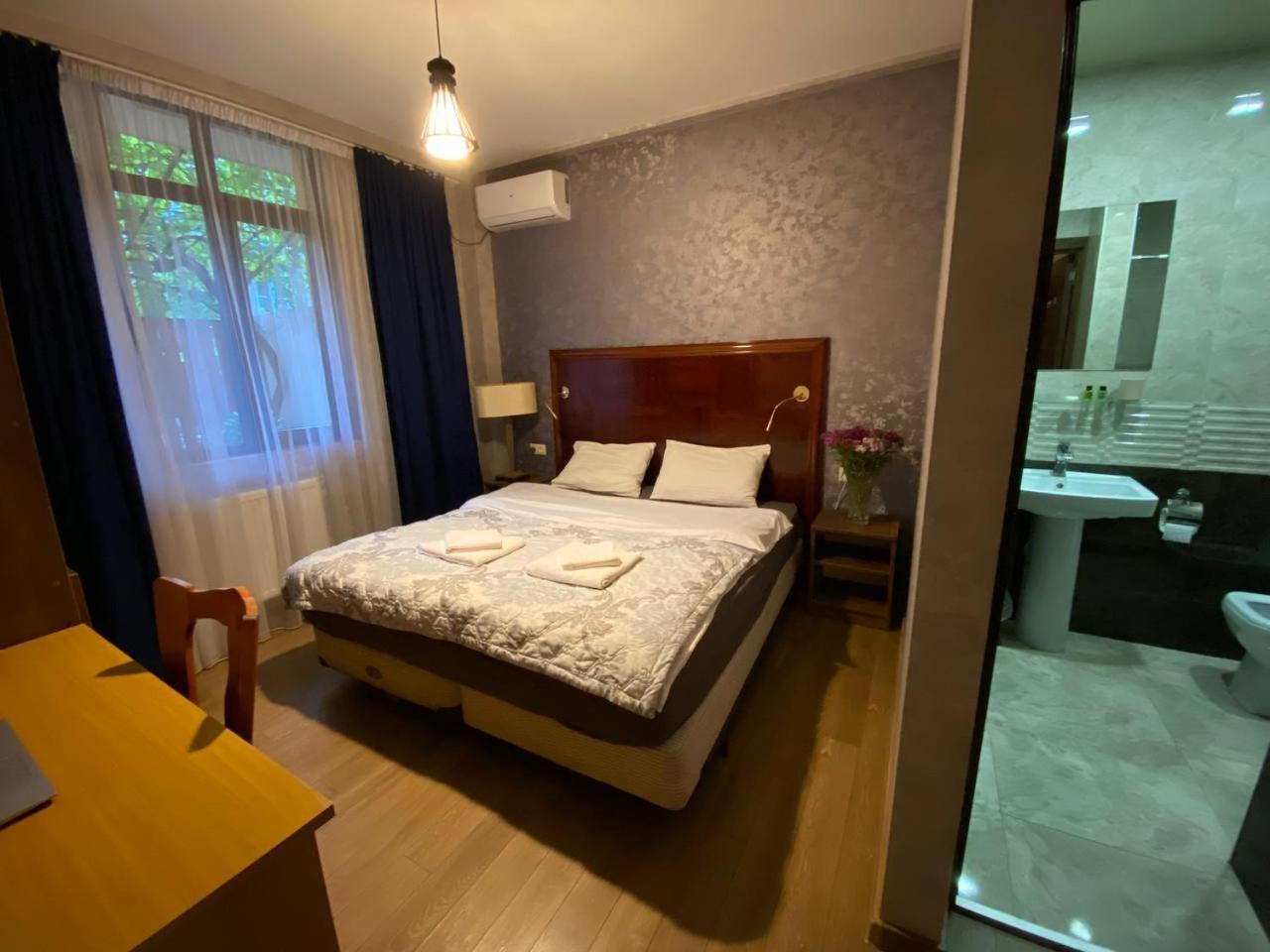 Hotel "Tbilisi Tales" In The Heart Of The Old City ภายนอก รูปภาพ