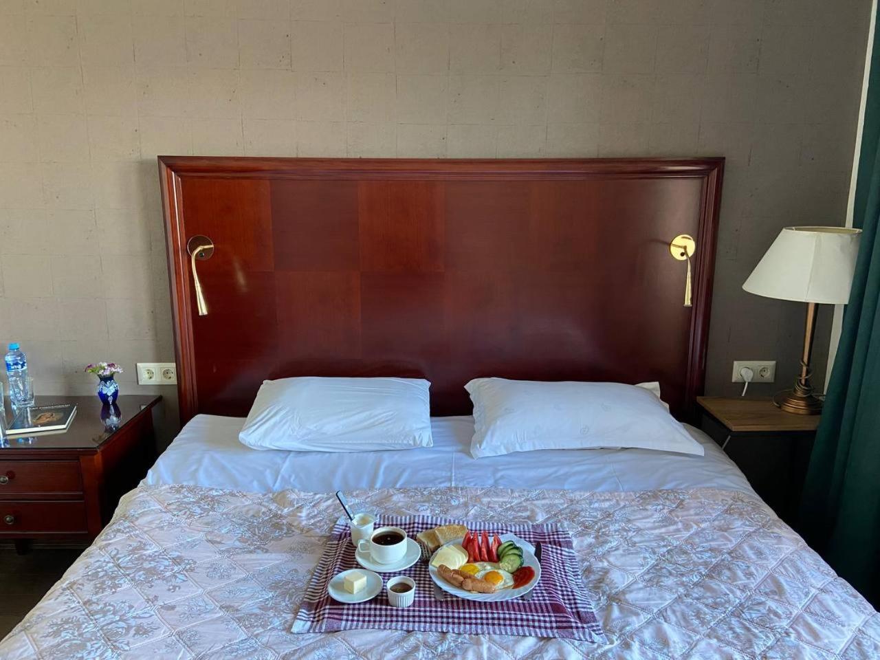 Hotel "Tbilisi Tales" In The Heart Of The Old City ภายนอก รูปภาพ