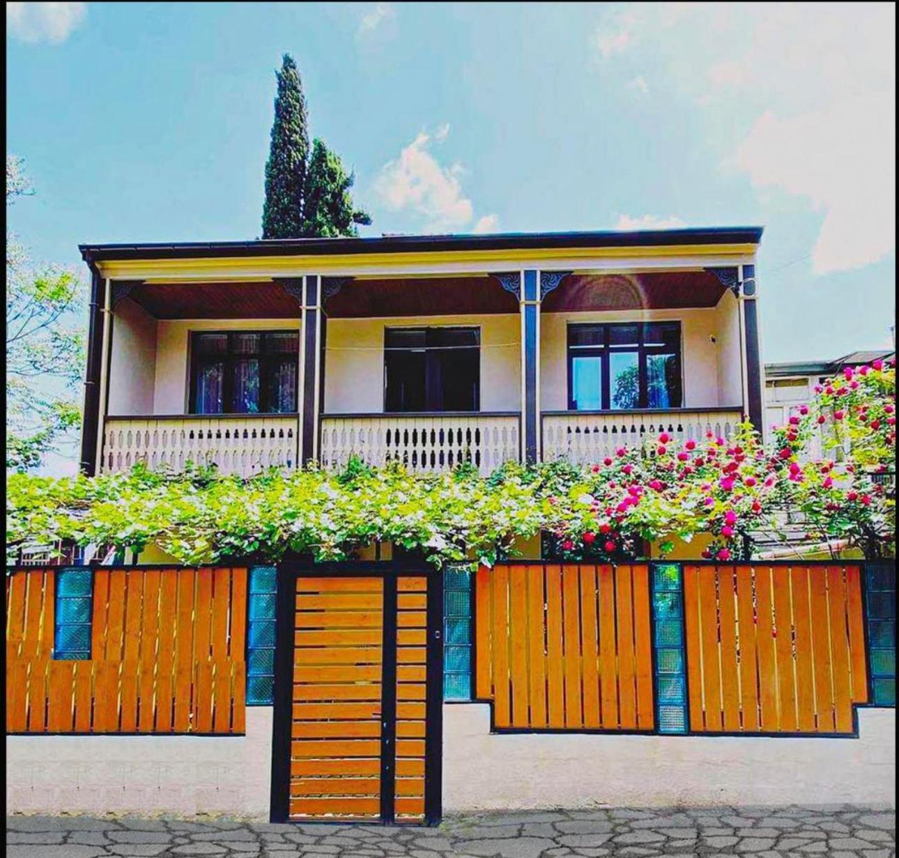 Hotel "Tbilisi Tales" In The Heart Of The Old City ภายนอก รูปภาพ